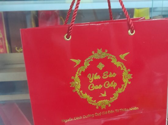 Yến Sào Giá Bao Nhiêu 1 Hộp? Cách Định Giá Qua Bao Bì, Hũ Và Phụ Kiện Thương Hiệu